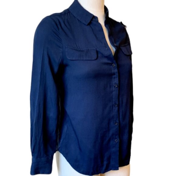 Chico's Silky Rayon Classic Button Front Shirt Sz 00 (XS/2) Navy Blue #61Q - Picture 3 of 7